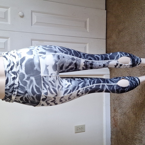 Lululemon Wunder Under Pant*SE Dance, Size 4 - Picture 4 of 7